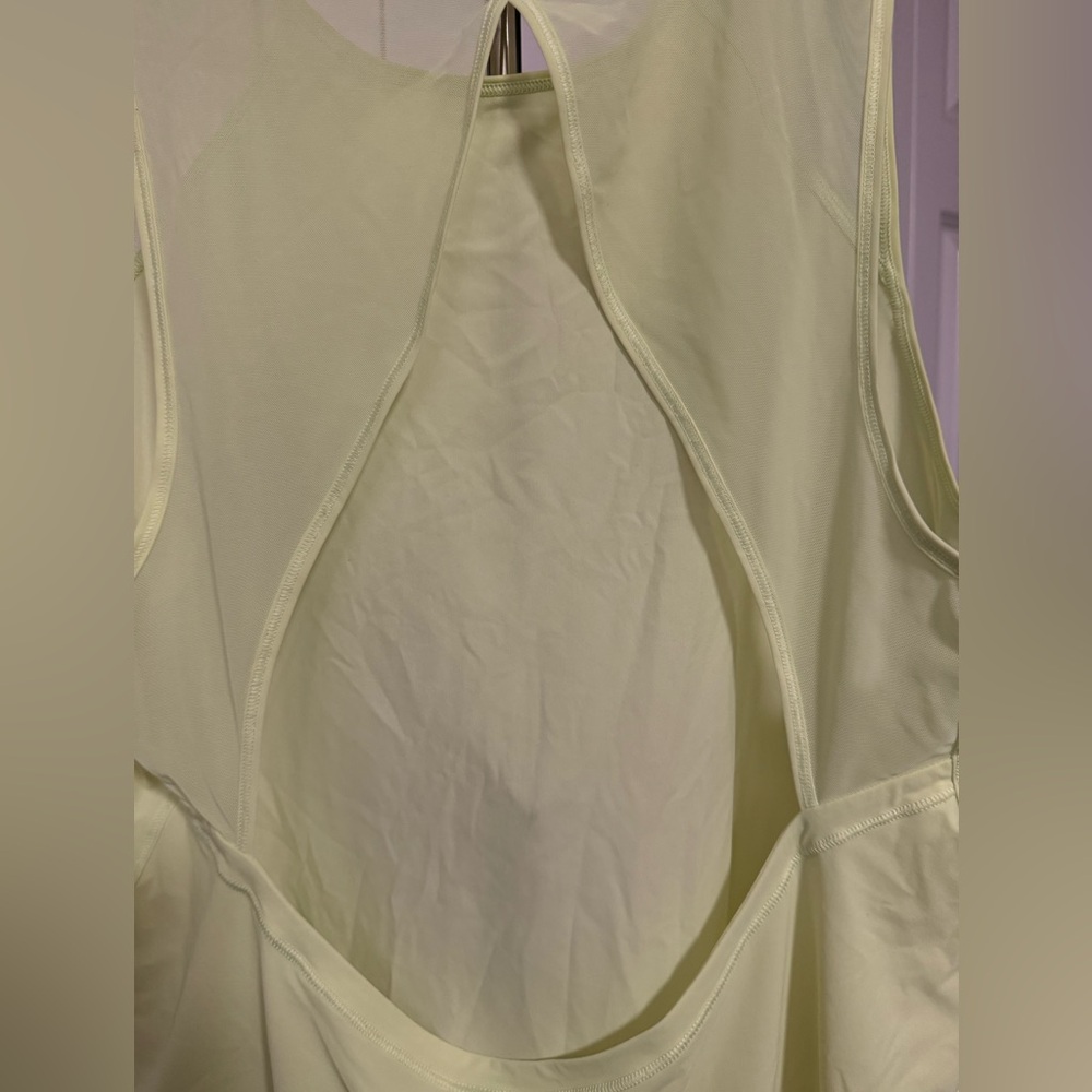 Lululemon For the Run Tank Light Neon Yellow (probably size 10) - Picture 3 of 5